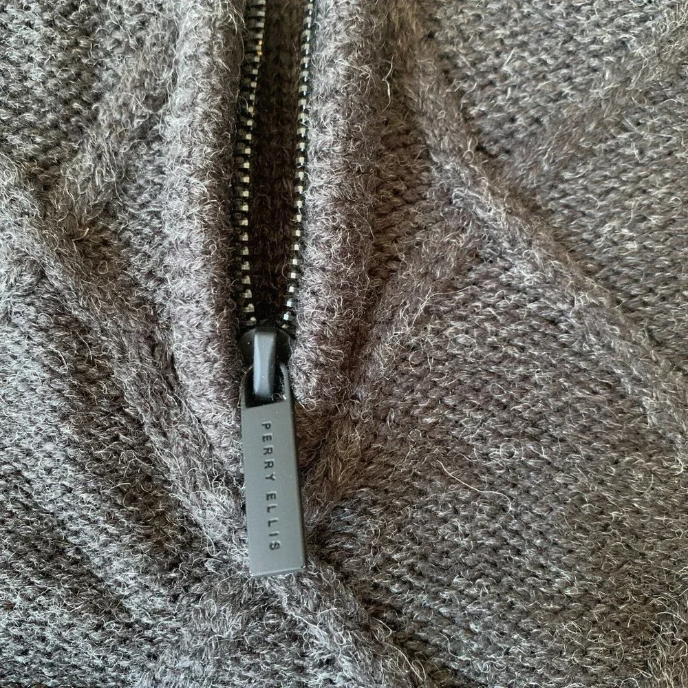 Perry Ellis Mens Quarter Zip  Sweater Size L Soft‎ Cable Knit Gray NEW with tags